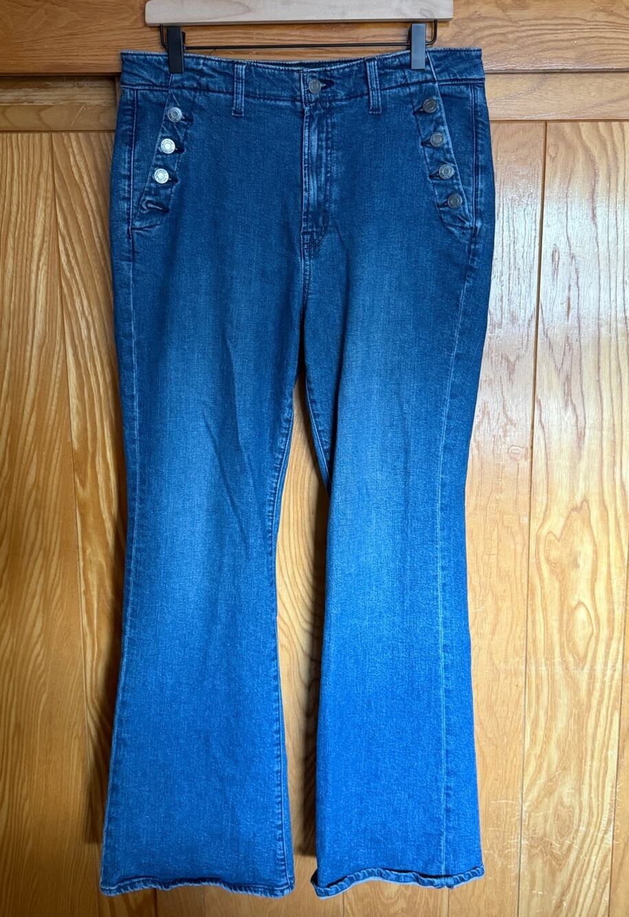 Women's Gap 70s Flare Sailor Button Jeans, Size 12R